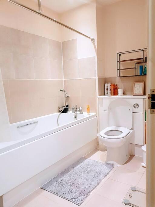 Central Spacious And Secure With A Double Bed Edgware Kültér fotó