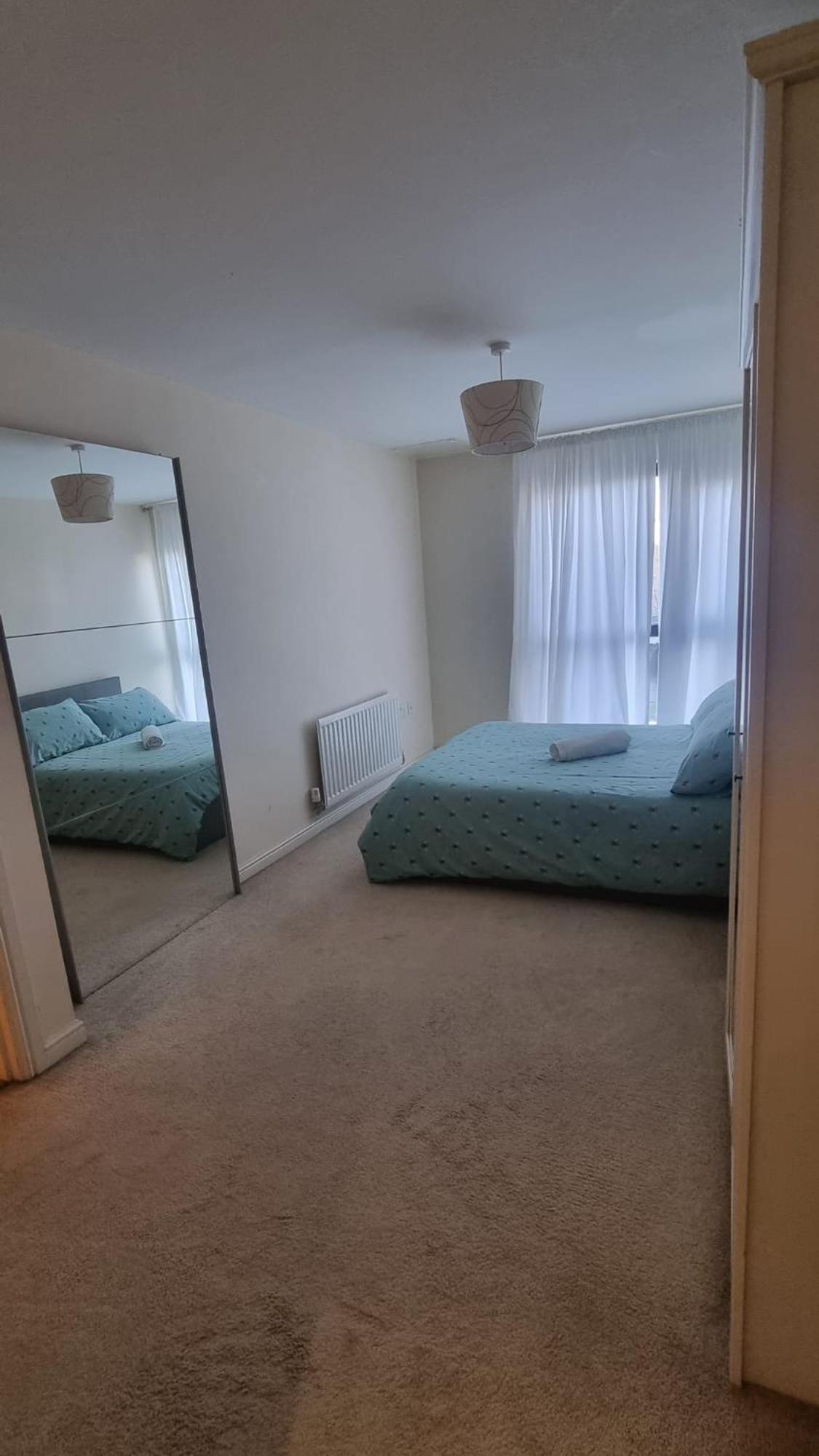 Central Spacious And Secure With A Double Bed Edgware Kültér fotó